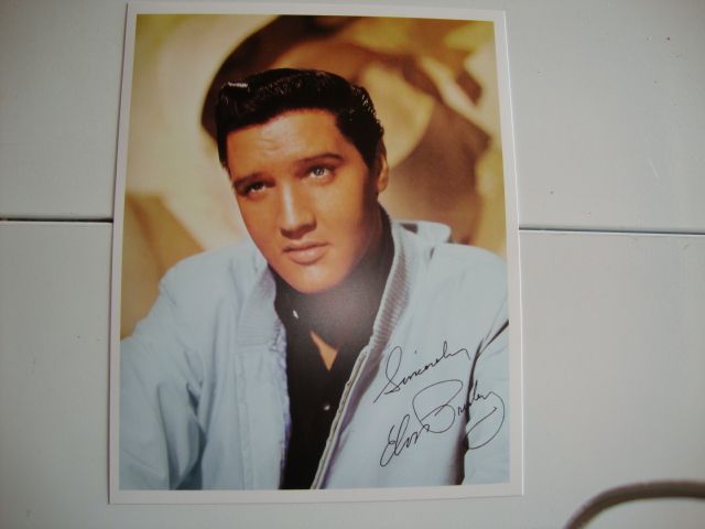 ELVIS GOLD RECORDS 4 PICTURE 1.JPG